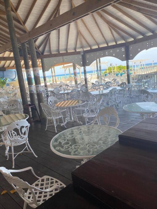 Lush Tropical Apartment Located In A 4-Star Resort Runaway Bay Exterior photo