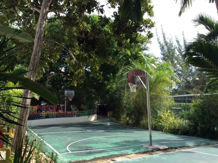 Lush Tropical Apartment Located In A 4-Star Resort Runaway Bay Exterior photo