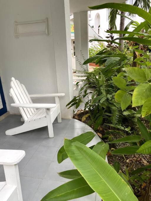 Lush Tropical Apartment Located In A 4-Star Resort Runaway Bay Exterior photo